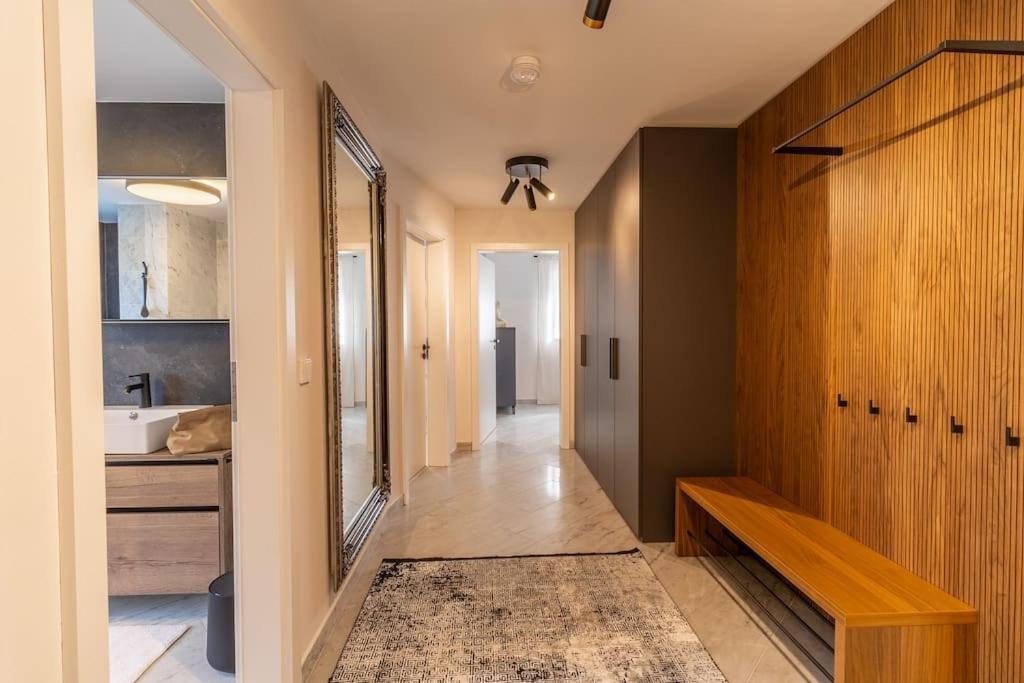 Grafschafft Angenehmes Wohnen - Ferienwohnung Mit 2 Schlafzimmern Pirna Exterior photo